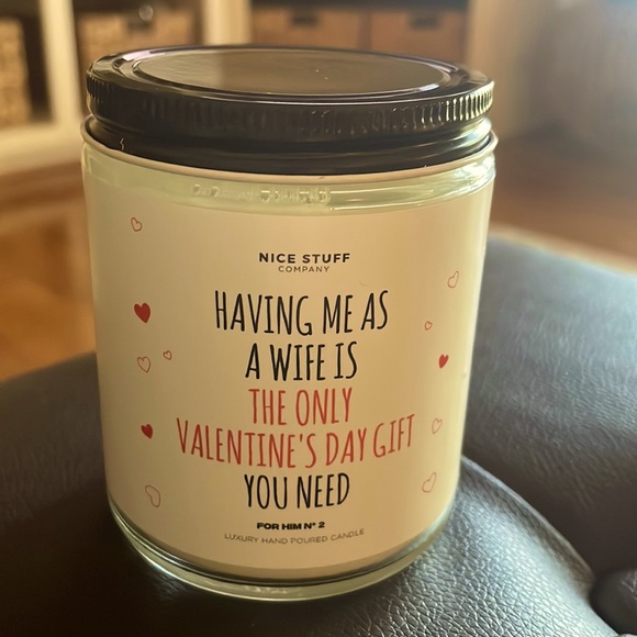 Hand poured candle - Picture 1 of 1